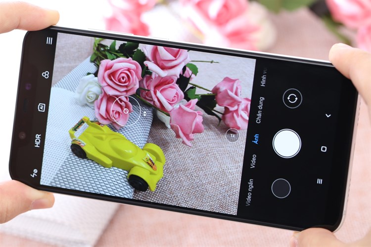 Điện thoại Xiaomi Mi 8 Màu Trắng