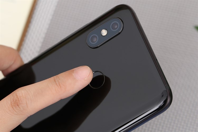 Điện thoại Xiaomi Mi 8 Màu Đen