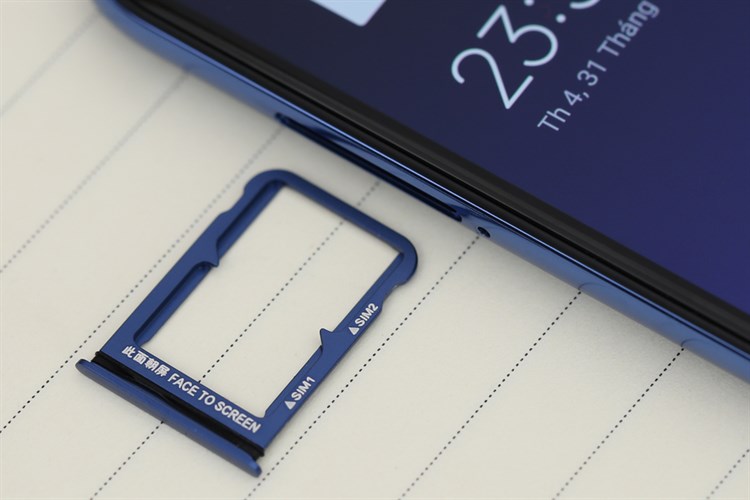 Điện thoại Xiaomi Mi 8 Màu Xanh Dương