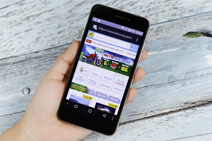 Điện thoại Mobiistar Lai Zoro 3 Màu Vàng đồng