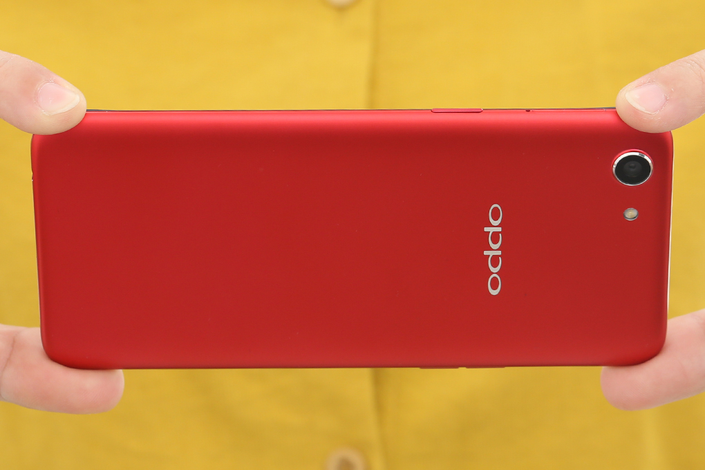 Điện thoại OPPO A83 2018 16GB (không tai nghe)
