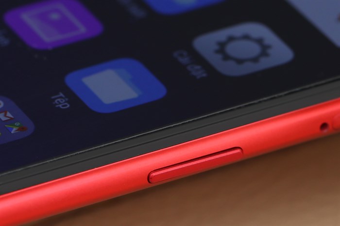 Điện thoại OPPO A83 2018 16GB (không tai nghe)