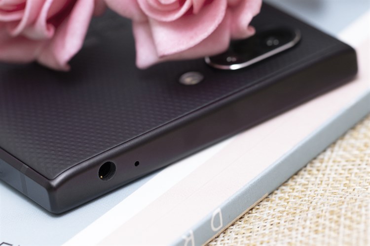 Điện thoại BlackBerry KEY2