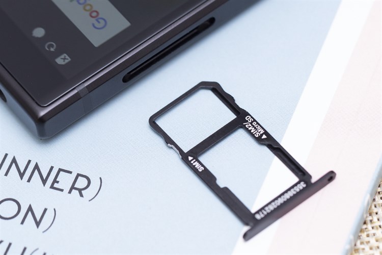 Điện thoại BlackBerry KEY2