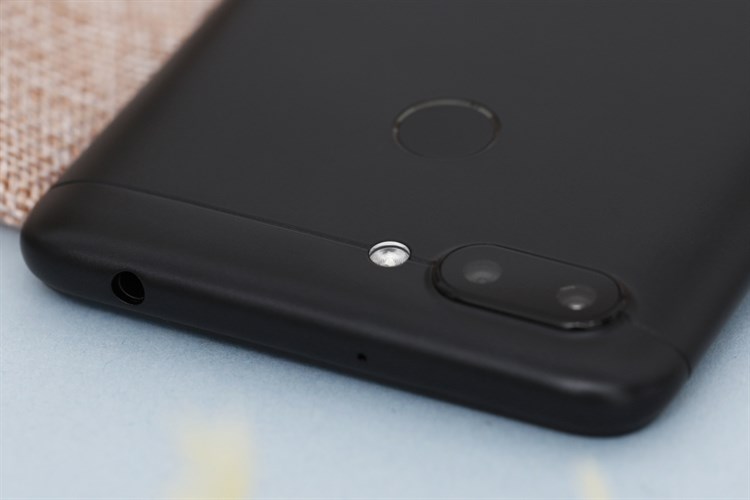 Điện thoại Xiaomi Redmi 6 Màu Đen