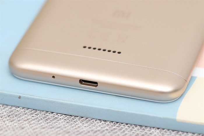 Điện thoại Xiaomi Redmi 6 Màu Vàng