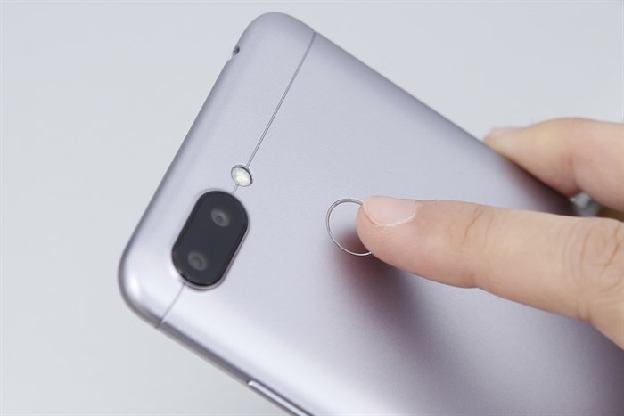 Điện thoại Xiaomi Redmi 6 Màu Xám