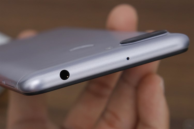 Điện thoại Xiaomi Redmi 6 Màu Xám