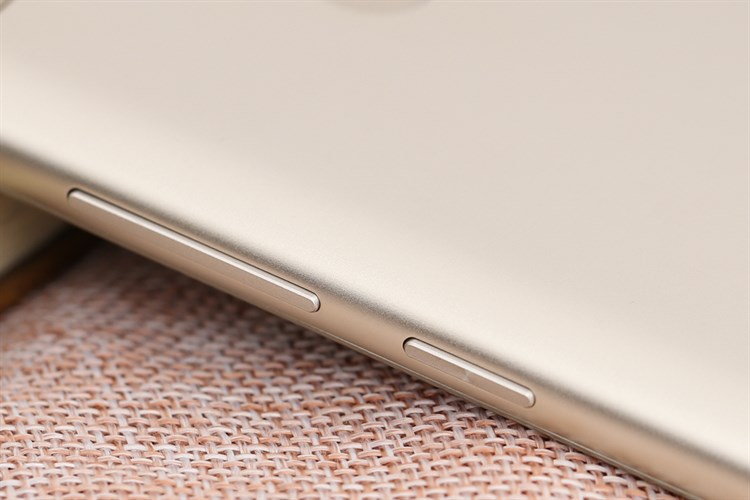 Điện thoại Itel S12