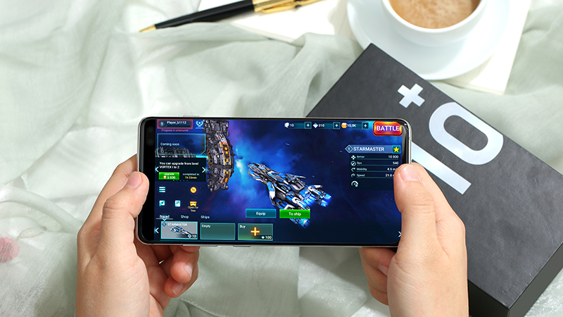 Chơi game trên điện thoại Samsung Galaxy S10+ chính hãng