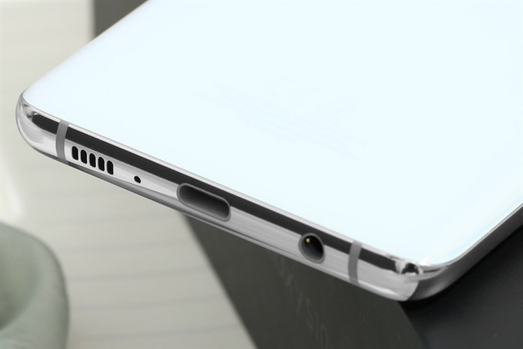Điện thoại Samsung Galaxy S10+ Màu Trắng