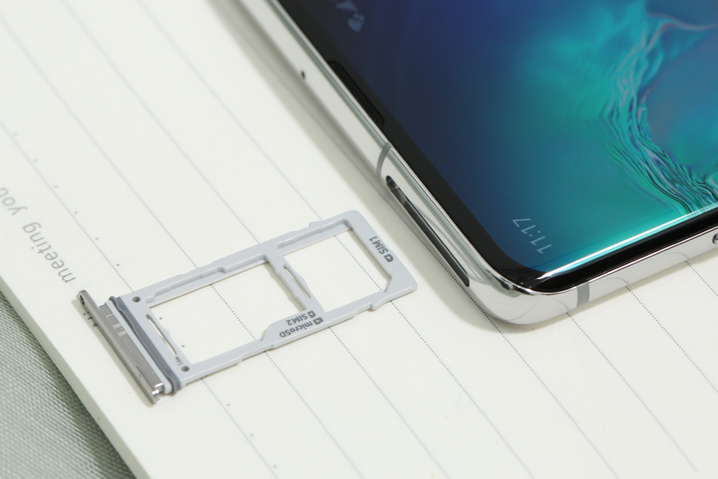 Điện thoại Samsung Galaxy S10+ Màu Trắng