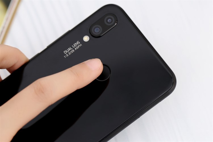 Điện thoại Huawei Nova 3i