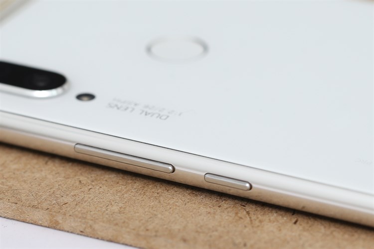 Điện thoại Huawei Nova 3i