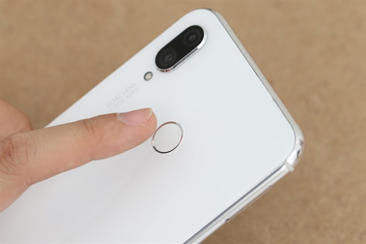 Điện thoại Huawei Nova 3i