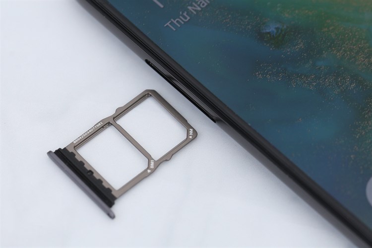 Điện thoại Huawei Mate 20 Màu Đen