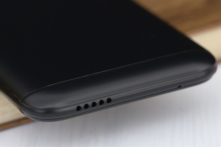 Điện thoại Mobiistar E1