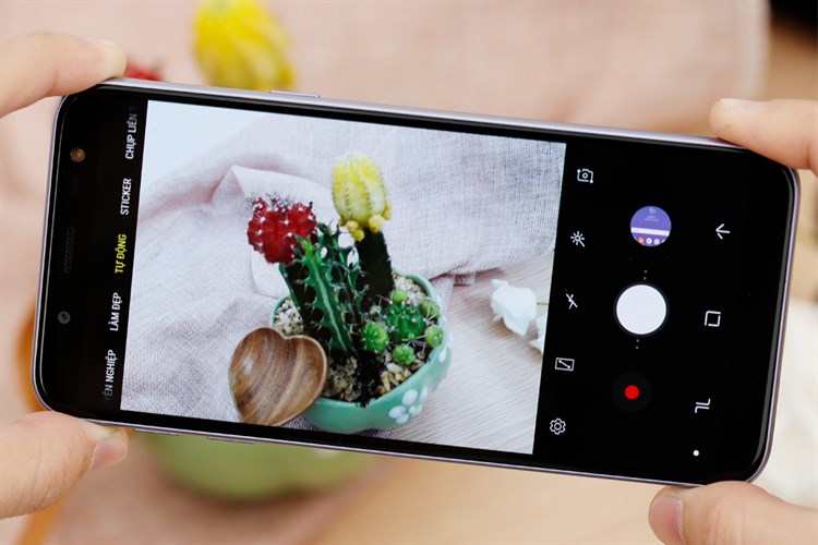 Điện thoại Samsung Galaxy J6 64GB Tím Lavender