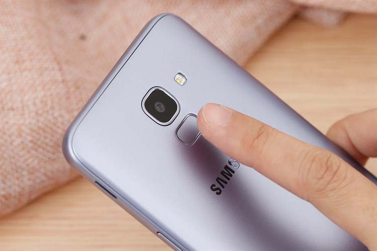 Điện thoại Samsung Galaxy J6 64GB Tím Lavender