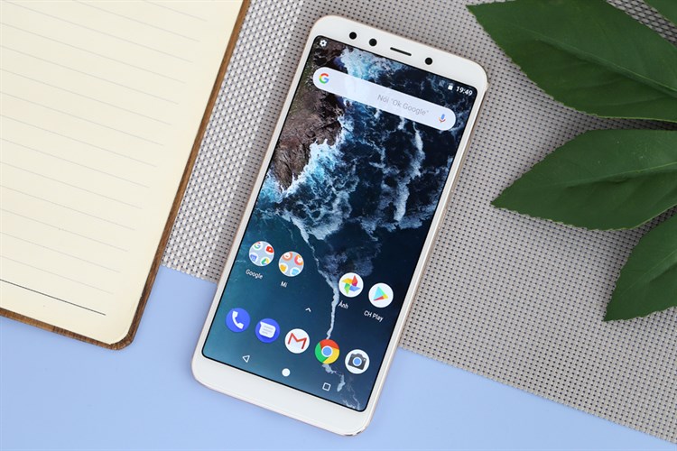 Điện thoại Xiaomi Mi A2 Màu Vàng