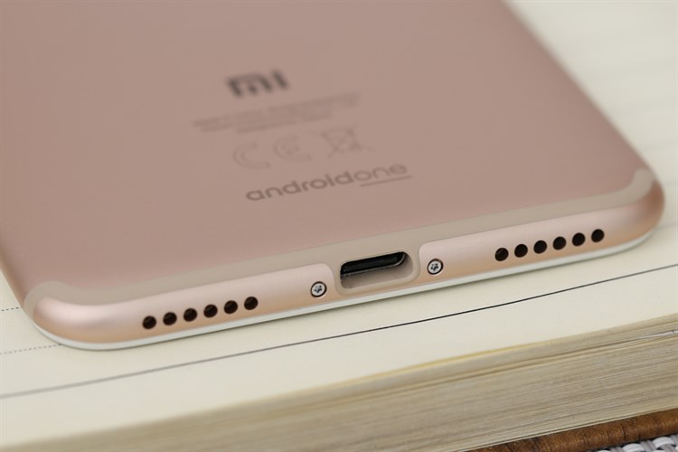 Điện thoại Xiaomi Mi A2 Màu Vàng