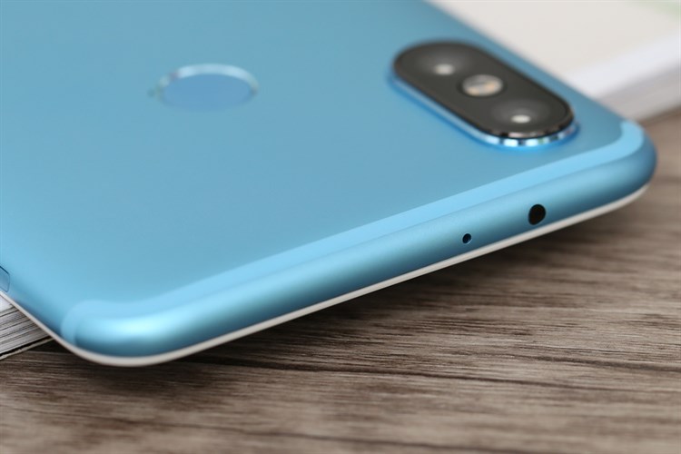 Điện thoại Xiaomi Mi A2 Màu Xanh Dương