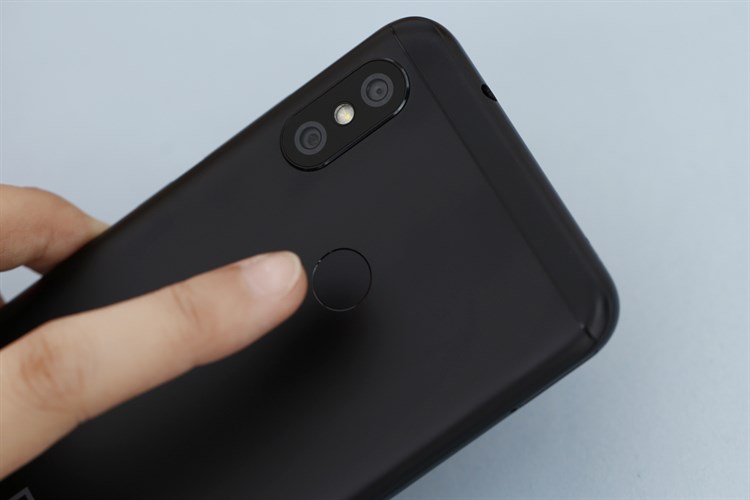 Điện thoại Xiaomi Mi A2 Lite Màu Đen