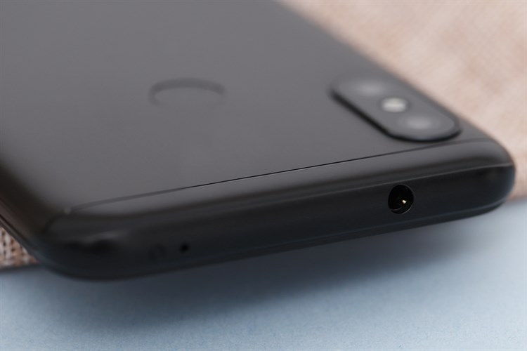 Điện thoại Xiaomi Mi A2 Lite Màu Đen