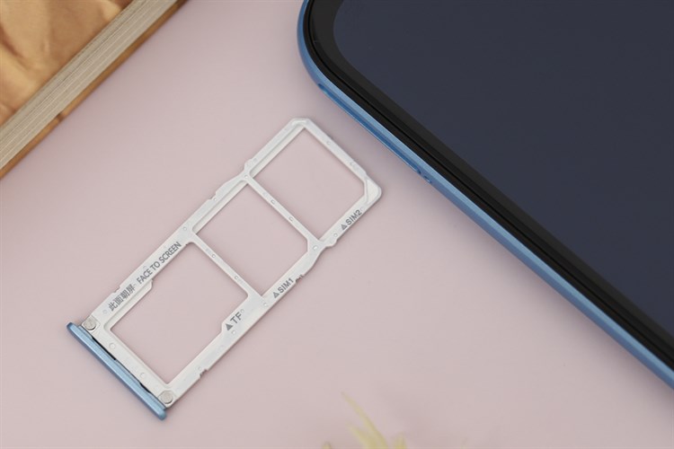 Điện thoại Xiaomi Mi A2 Lite Màu Xanh Dương