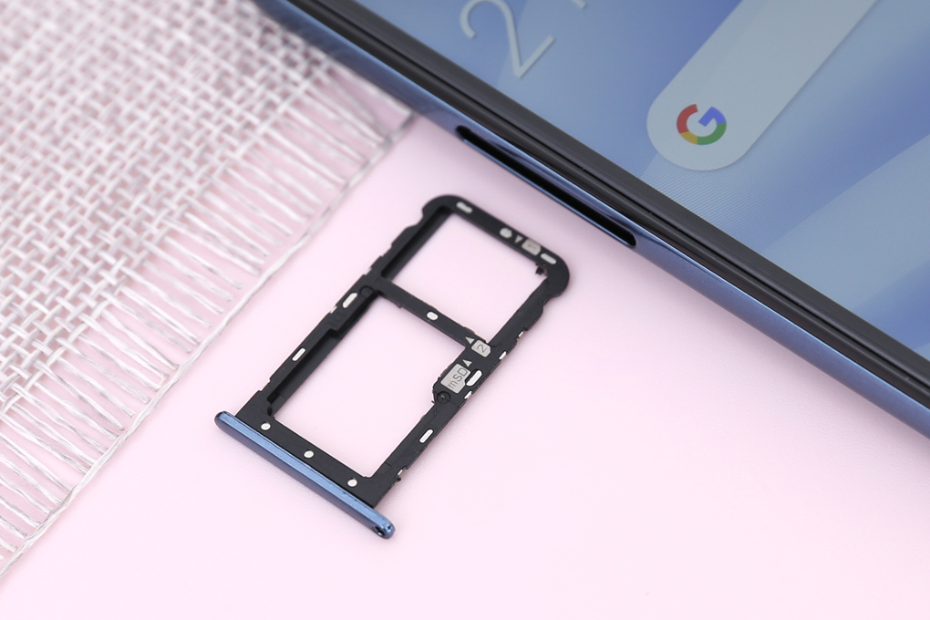 Điện thoại HTC U12 life