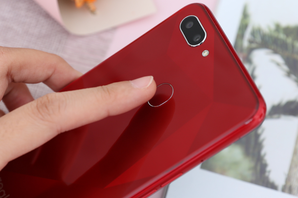 Điện thoại realme 2 3GB/32GB Màu Đỏ