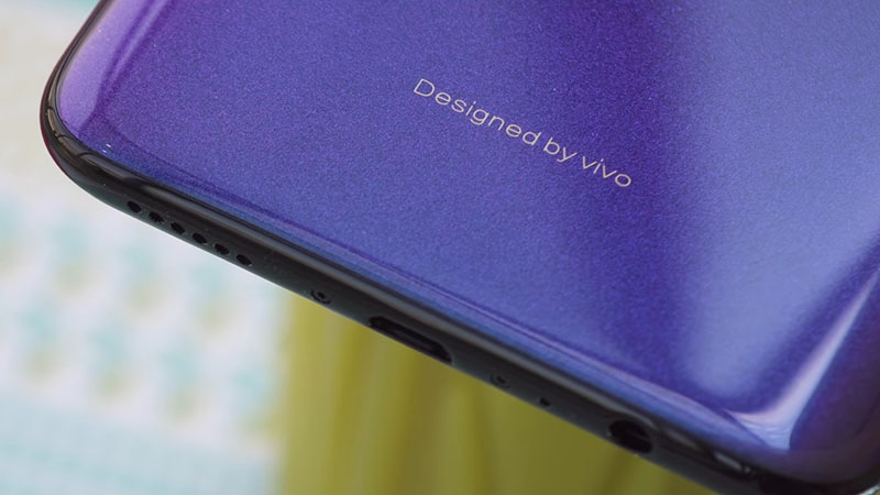 Thiết kế của điện thoại Vivo V11i
