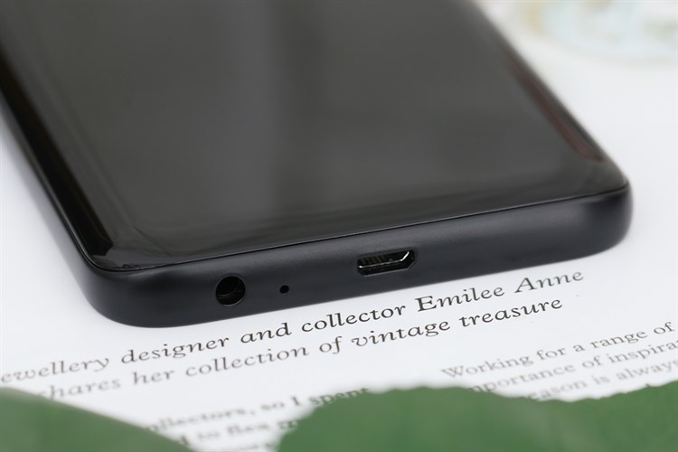 Điện thoại Samsung Galaxy J2 Core Màu Đen