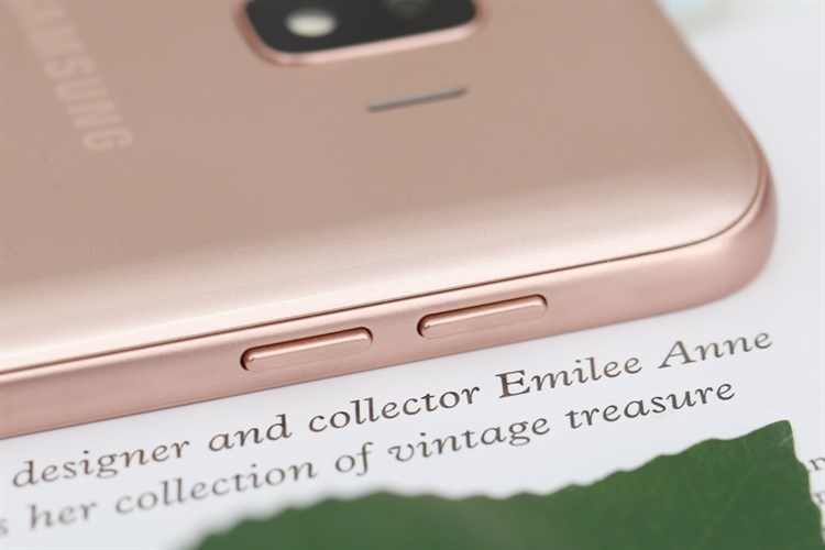 Điện thoại Samsung Galaxy J2 Core Màu Vàng