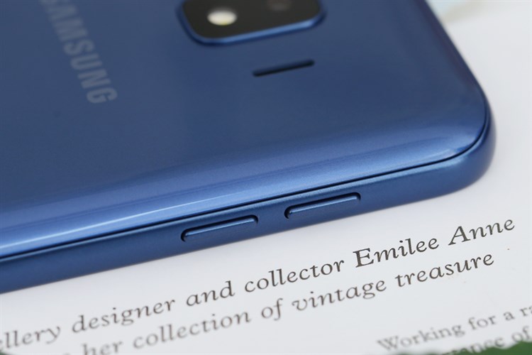 Điện thoại Samsung Galaxy J2 Core Màu Xanh Dương