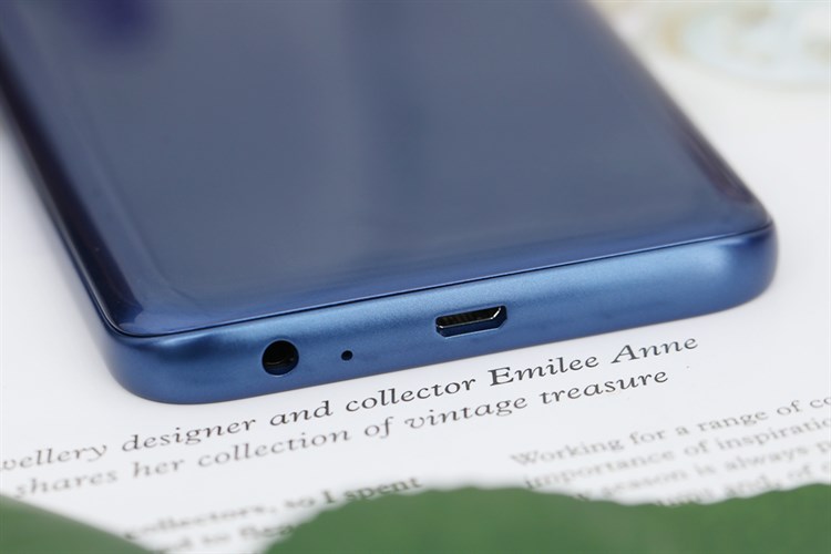 Điện thoại Samsung Galaxy J2 Core Màu Xanh Dương