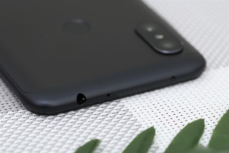 Điện thoại Xiaomi Redmi Note 6 Pro 64GB Màu Đen