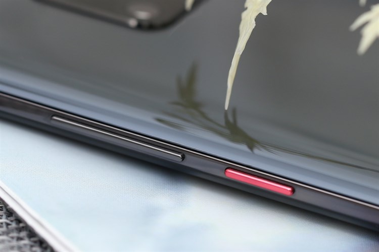 Điện thoại Huawei Mate 20 Pro Màu Đen