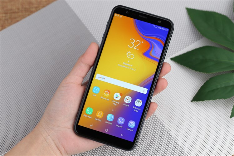 Điện thoại Samsung Galaxy J6+