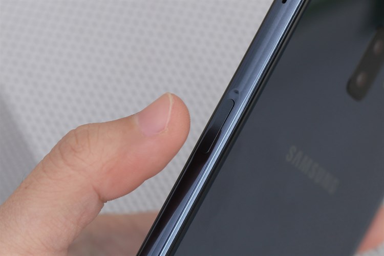 Điện thoại Samsung Galaxy J6+