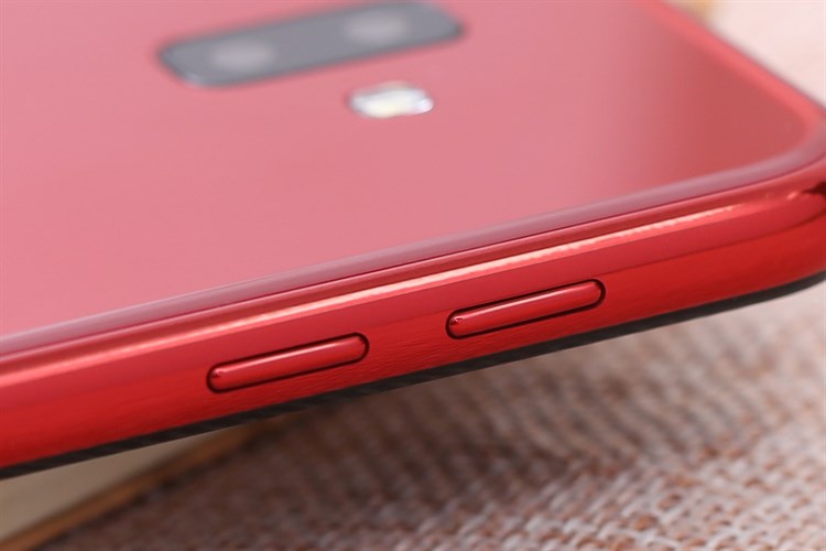 Điện thoại Samsung Galaxy J6+