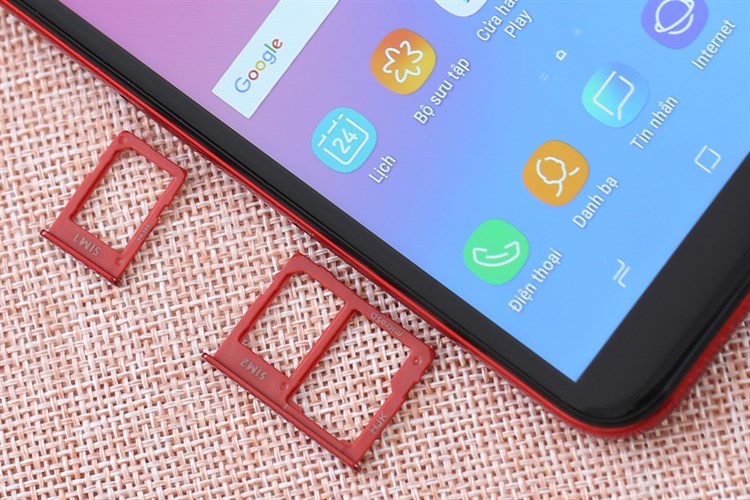 Điện thoại Samsung Galaxy J6+