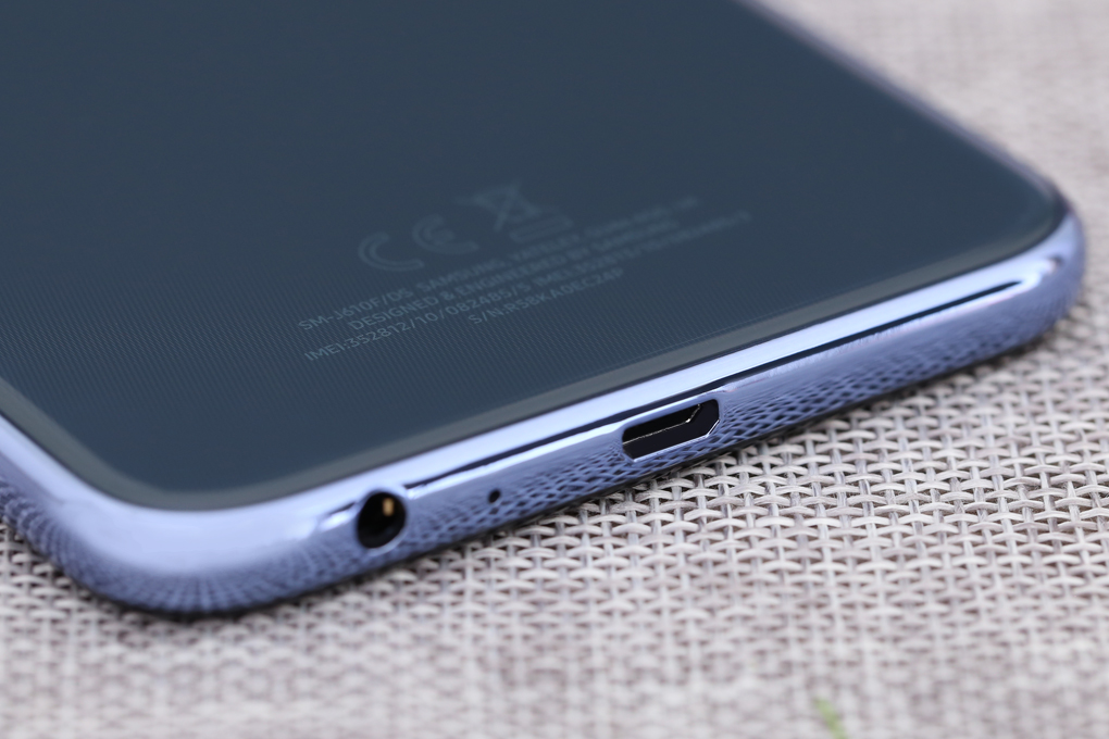 Điện thoại Samsung Galaxy J6+