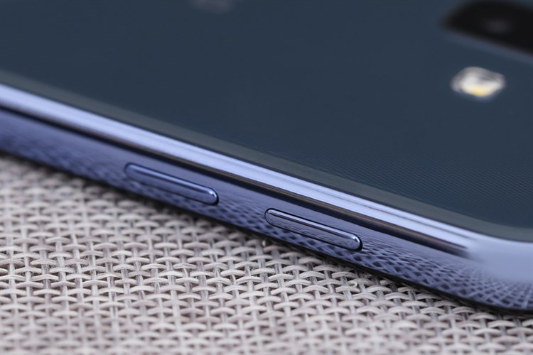 Điện thoại Samsung Galaxy J6+