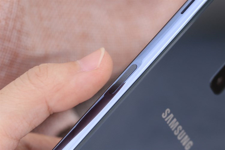 Điện thoại Samsung Galaxy J6+