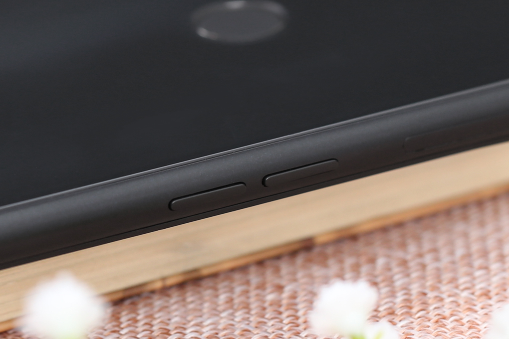 Điện thoại realme 2 Pro 8GB/128GB Màu Đen