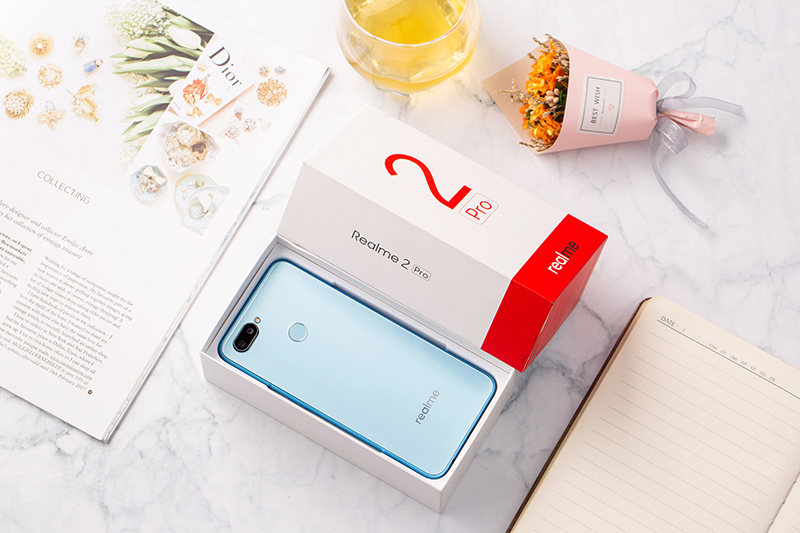 Thiết kế điện thoại Realme 2 Pro