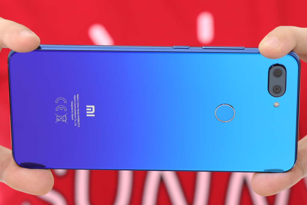 Điện thoại Xiaomi Mi 8 Lite Màu Xanh Dương