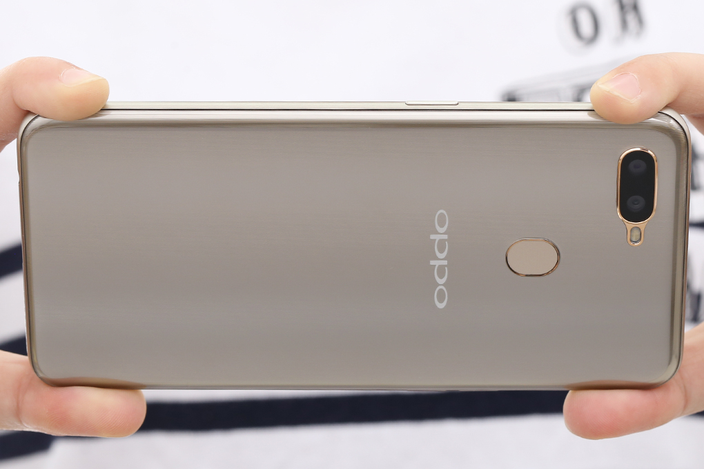 Điện thoại OPPO A7
