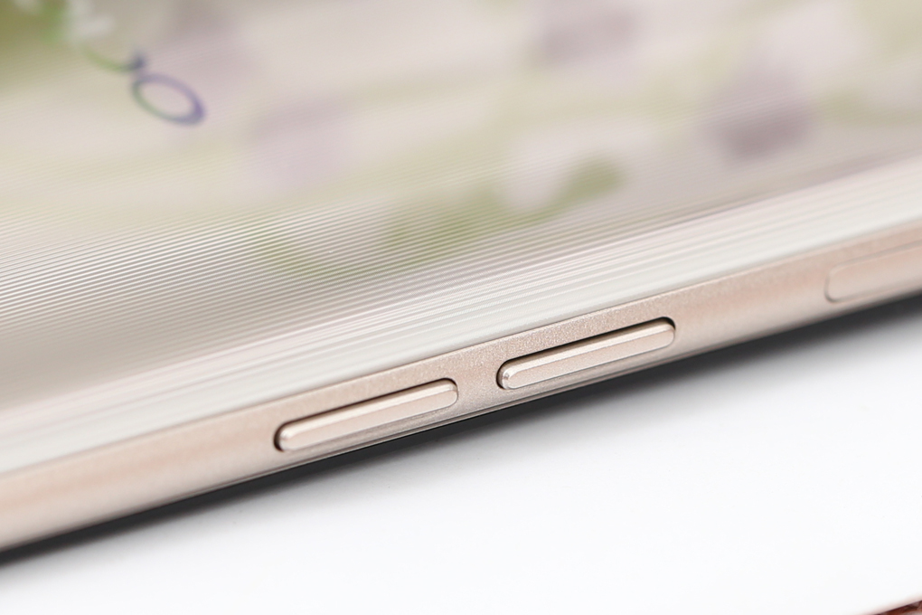 Điện thoại OPPO A7